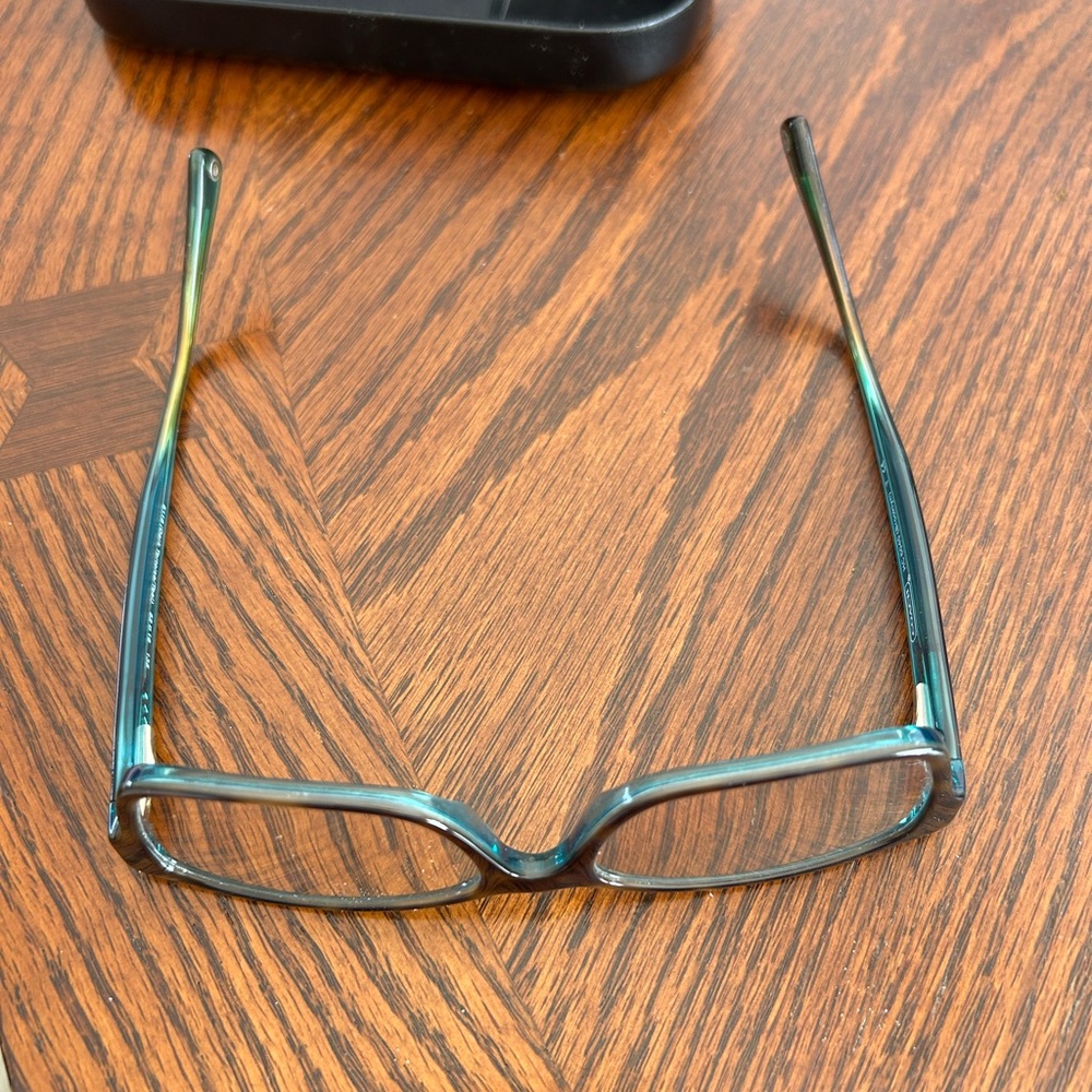 Coach Brooklyn HC 6040. Dark Tortoise / Teal
Eyeglasses Frames - Picture 4 of 14
